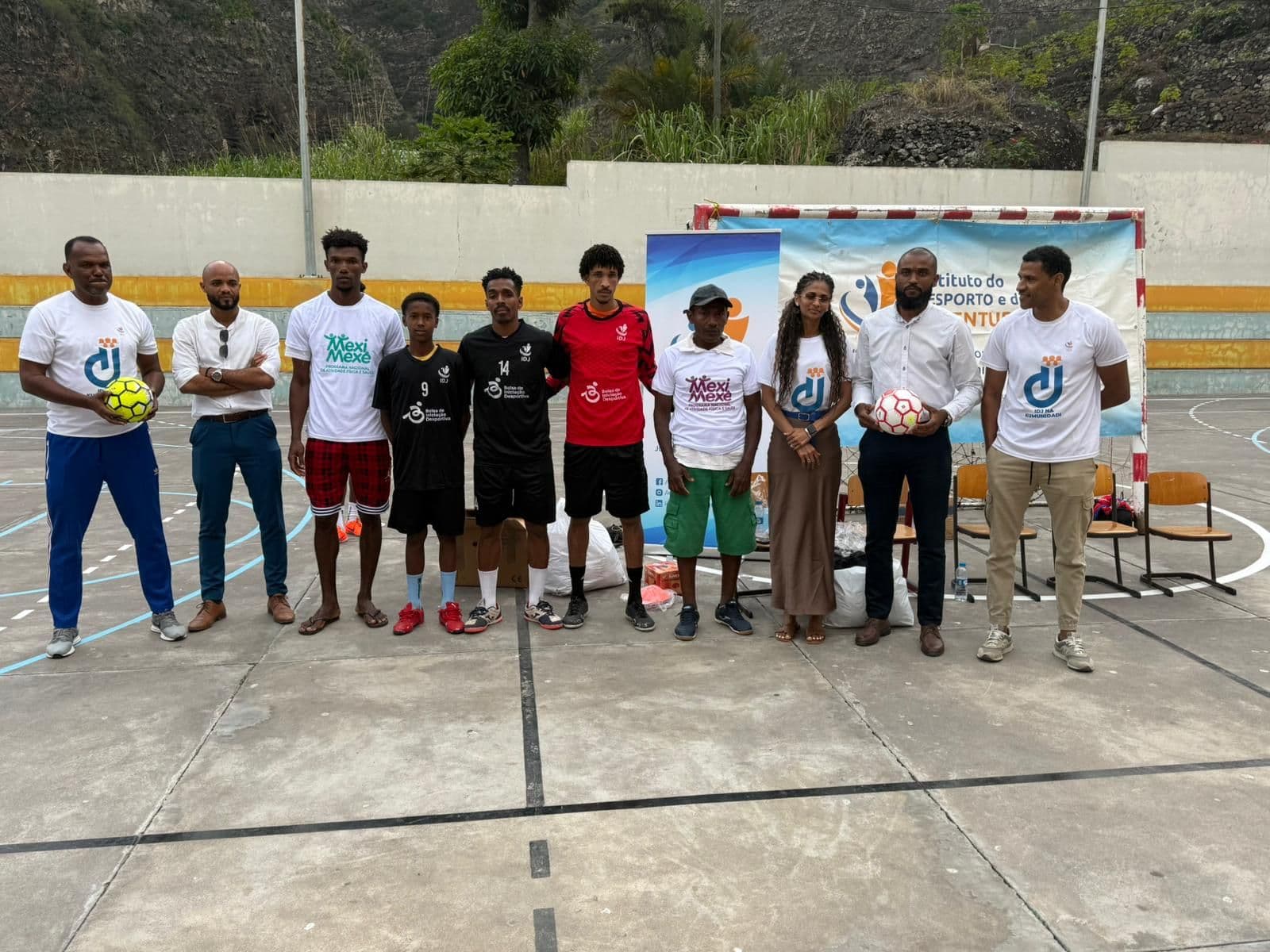 IDJ APROXIMA JUVENTUDE DAS COMUNIDADES COM AÇÕES EM EITO-PAUL 