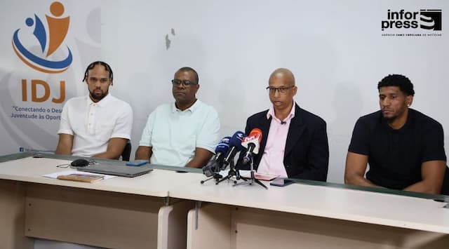 Comissão de gestão do basquetebol reconduz Mané Trovoada no cargo do selecionador e solicita intervenção do Governo