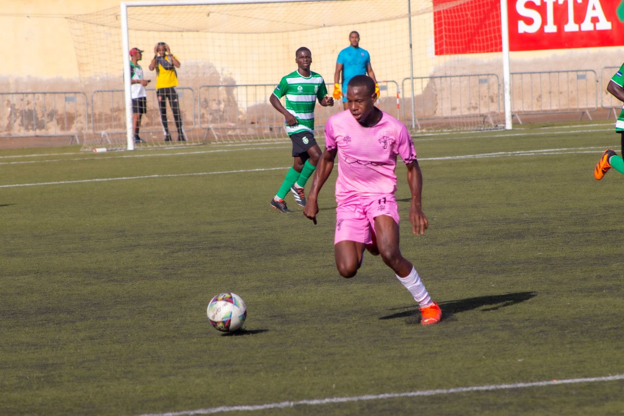 Resultados dos jogos de campeonatos e taças dos regionais de futebol 
