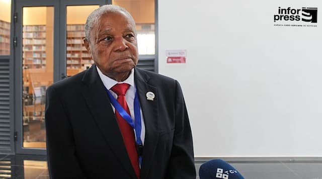 Orlando Mascarenhas destaca evolução do futebol cabo-verdiano e impacto social dos Tubarões Azuis