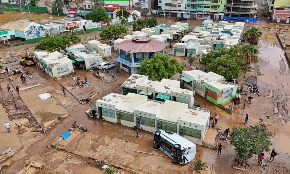 Fundação Benfica presta assistência humanitária à Ilha de São Vicente