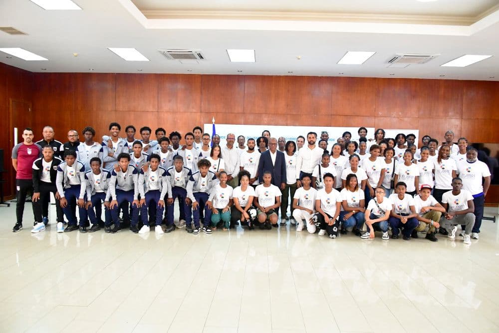 Delegação cabo-verdiana aos XIII Jogos da CPLP  recebida pelo primeiro-ministro   