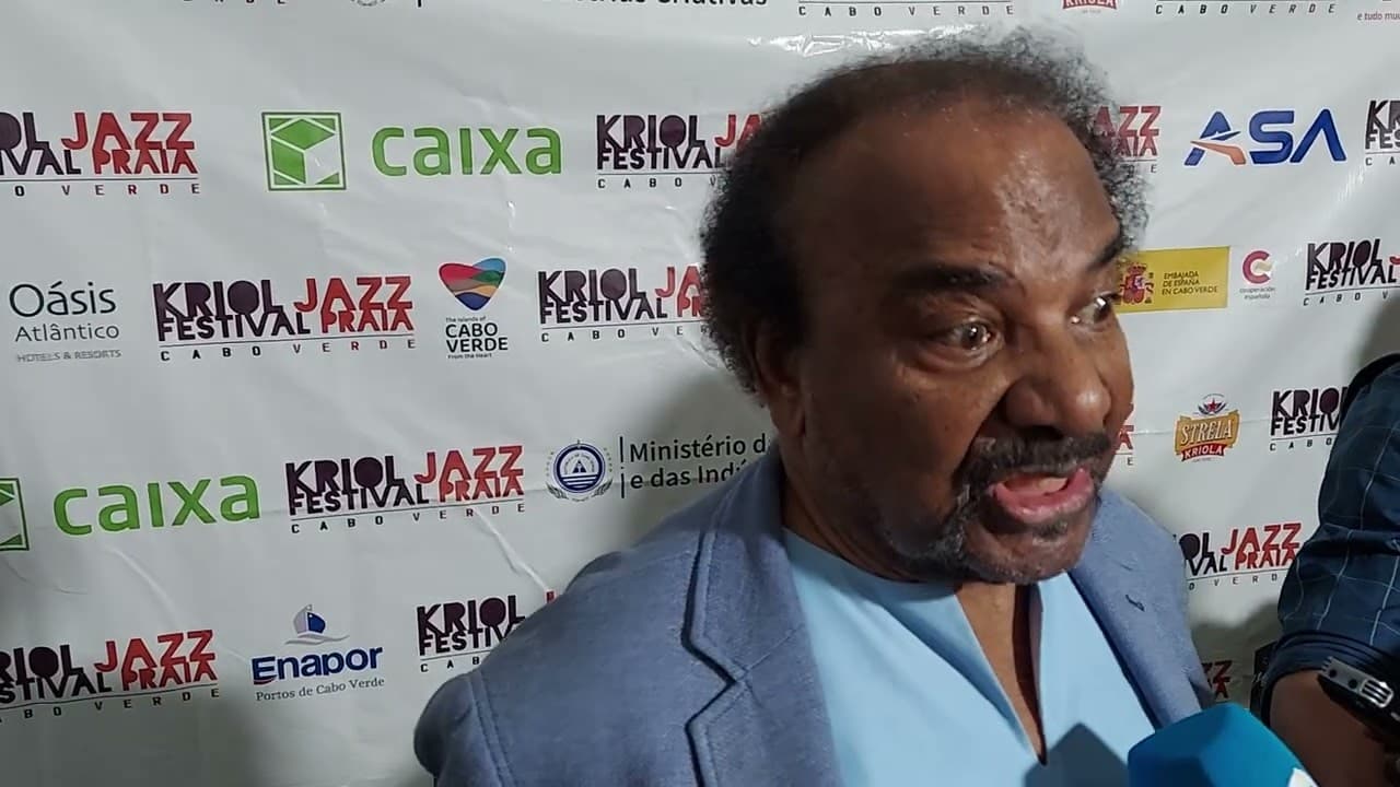 O cantor Angolano, Bonga encerrou no Domingo, 13, a 14a edição do Kriol Jazz Festival