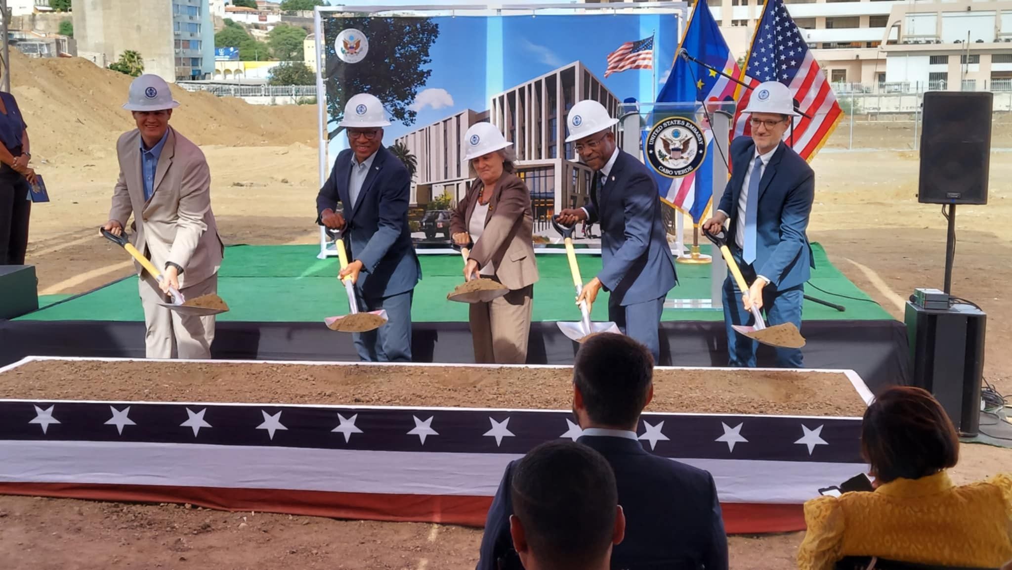 Acto lançamento 1a pedra construção Embaixada dos Estados Unidos na Praia(Cvsports.cv)