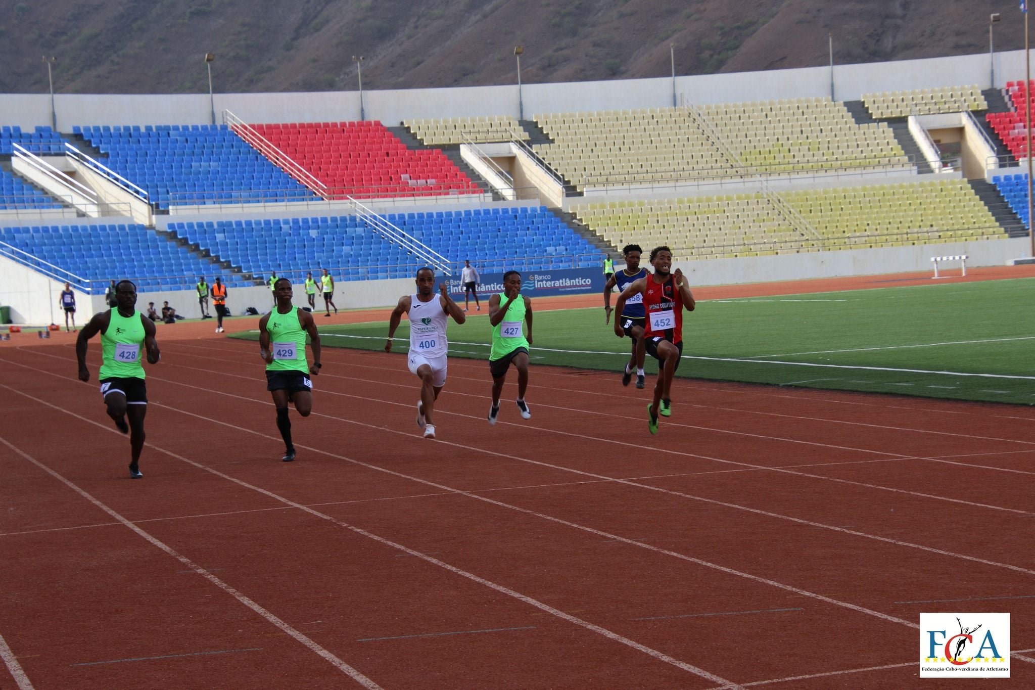 Nacionais de Atletismo prosseguem este Sábado na Estádio Nacional