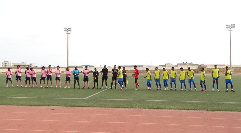 Futebol/Taça Independência: Quarta jornada do Grupo A dita eliminação do Sal e  São Nicolau e qualificação  de São Vicente
