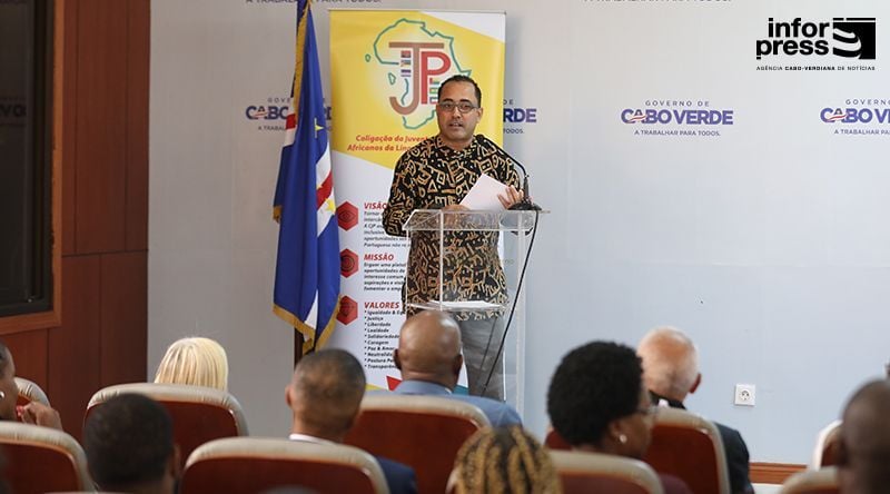 Lourenço Lopes defende que Jovens devam assumir responsabilidades no futuro de África