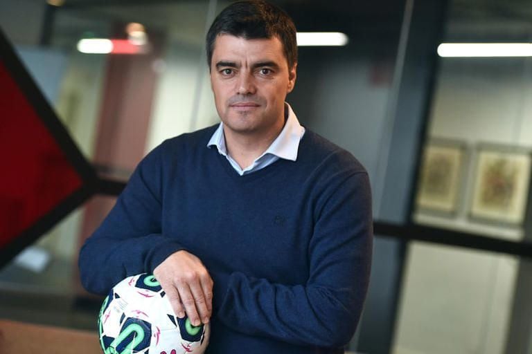 Pedro Gonçalves - Selecionador Angola em entrevista a Bola