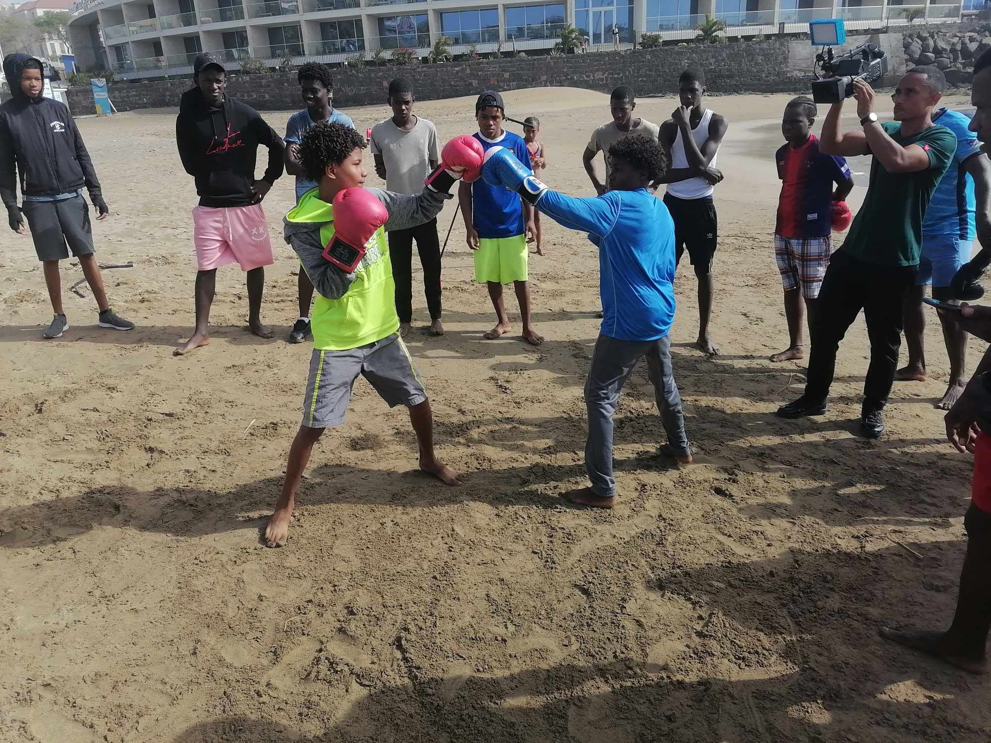 Treino -Intercâmbio Escolas Boxe E.Lima e Safende         Foto Cvsports -Jogo Limpo 