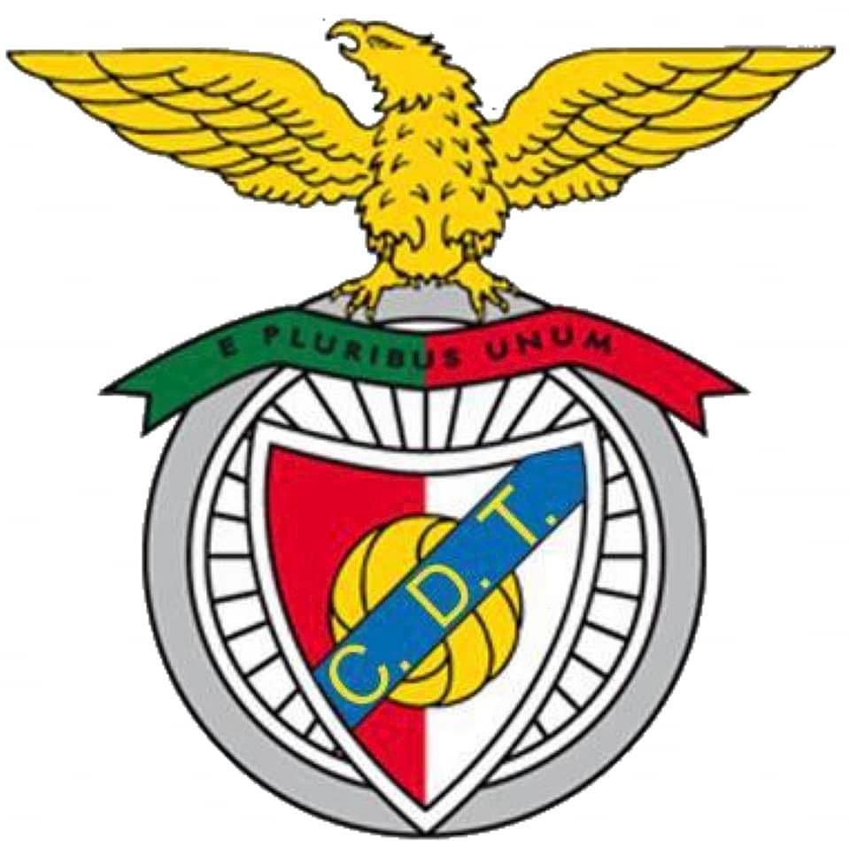 Direção dos Travadores faz apresentação do plantel