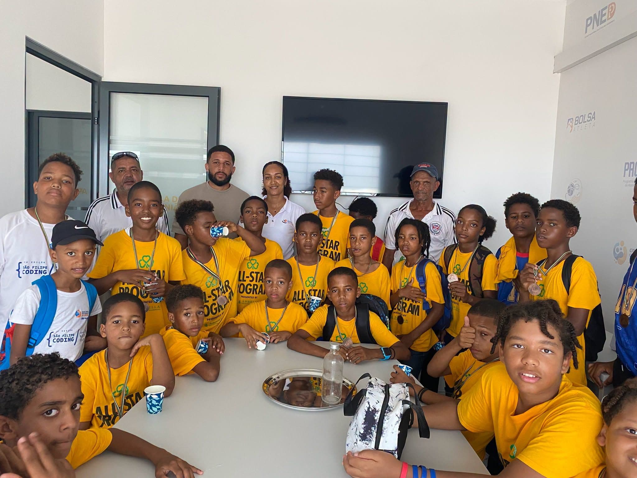 DELEGAÇÃO DO IDJ PARA A REGIÃO FOGO E BRAVA RECEBEU VISITA DA EID UNIDOS DO NORTE