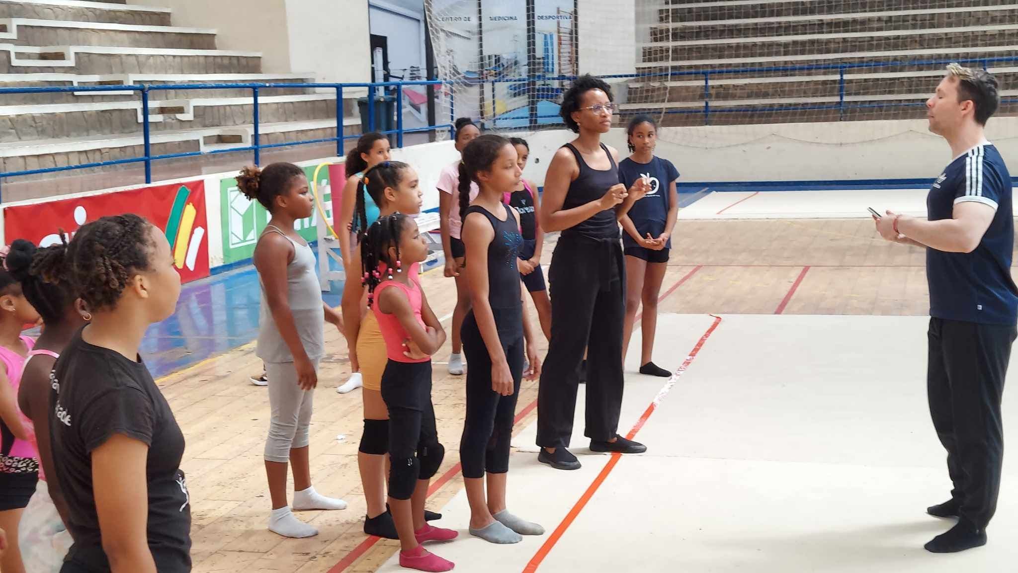 CONITUA A DECORRER A FORMAÇAO DE GINÁSTICA PROMOVIDA PELA GIMNART