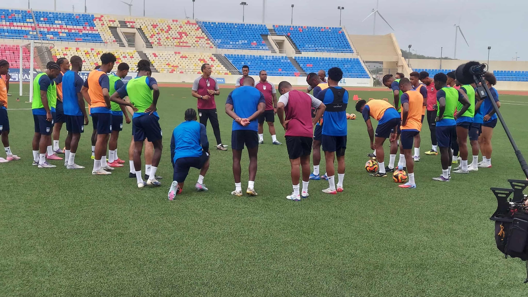 Treino Seleçao Futebol no estádio nacional(cvsports.cv)