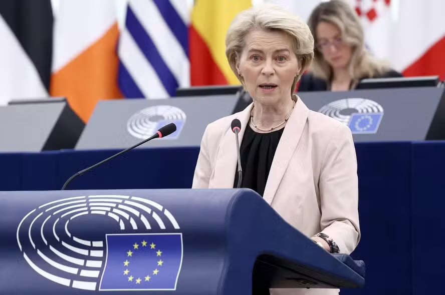 Ursula Von der Leyen destacou que a UE responderá 'unida' às tarifas americanas — Foto: Frederik Florin/AFP